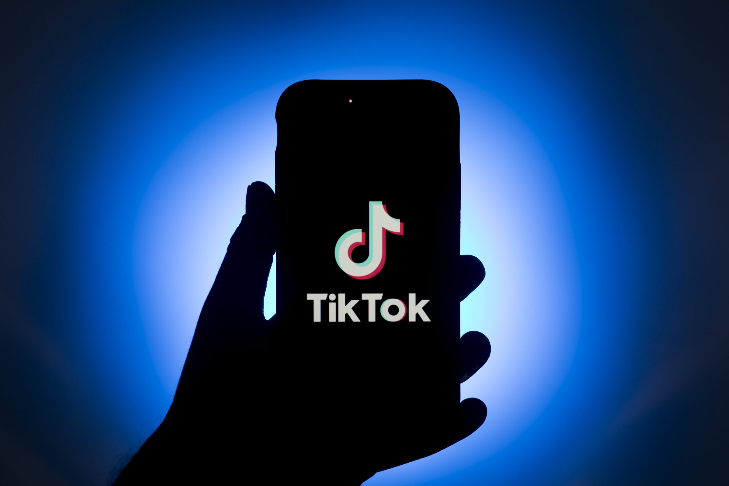 Damian Music: Fueling Maracucha's TikTok Fire!